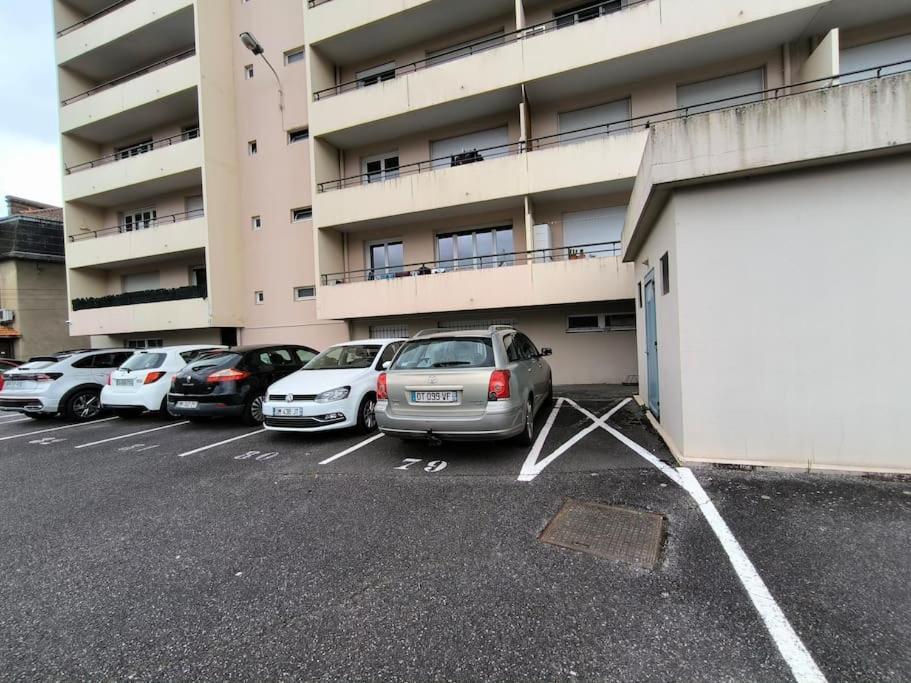 פאו Agreable Studio Chantilly Avec Balcon Et Parking Securise מראה חיצוני תמונה