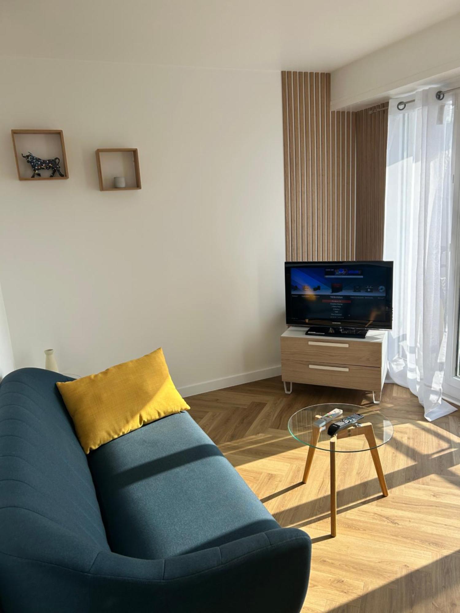 פאו Agreable Studio Chantilly Avec Balcon Et Parking Securise מראה חיצוני תמונה
