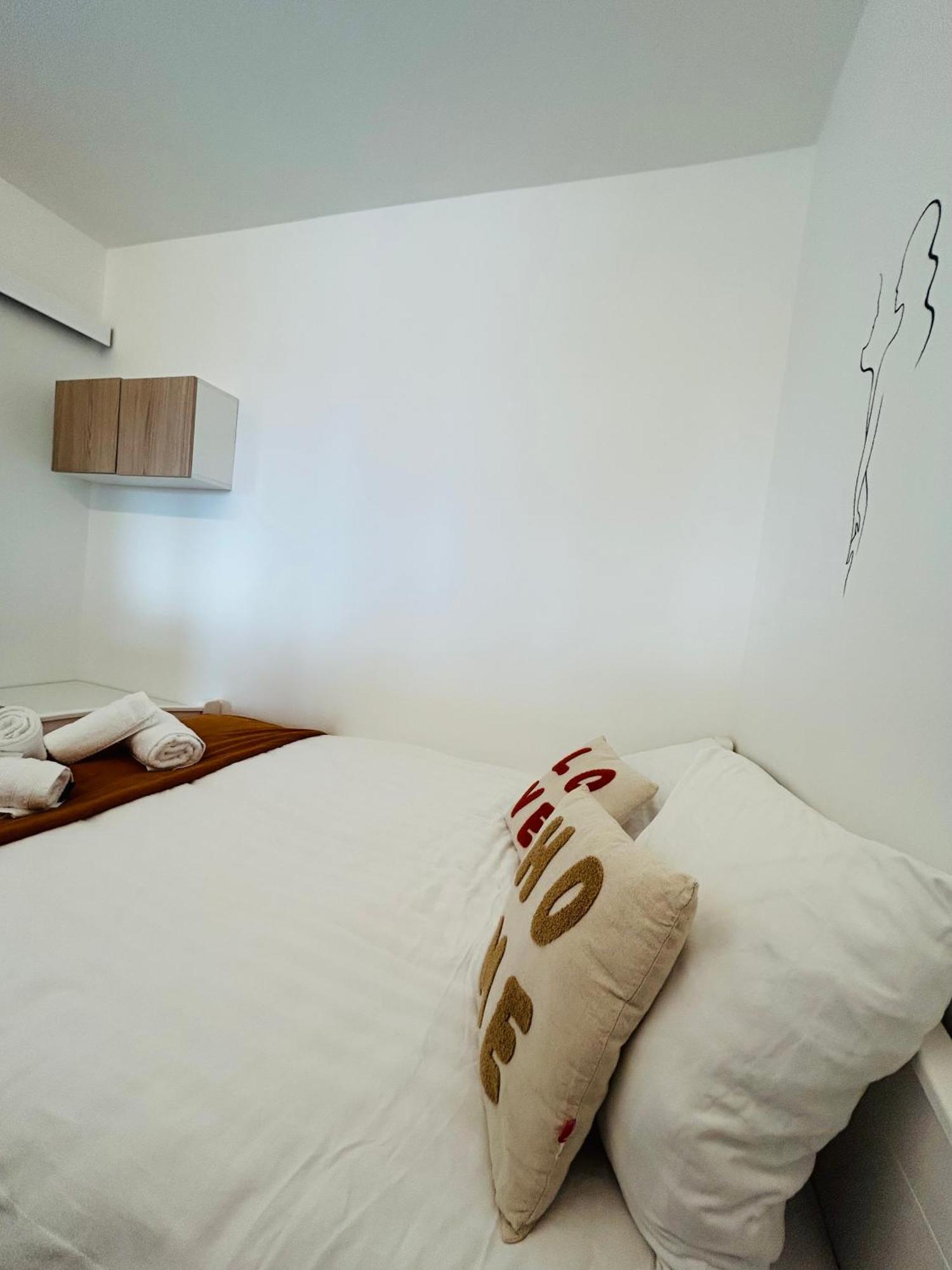 פאו Agreable Studio Chantilly Avec Balcon Et Parking Securise מראה חיצוני תמונה